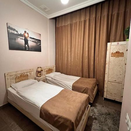 Hotel California Boutique Yerevan Exterior photo
