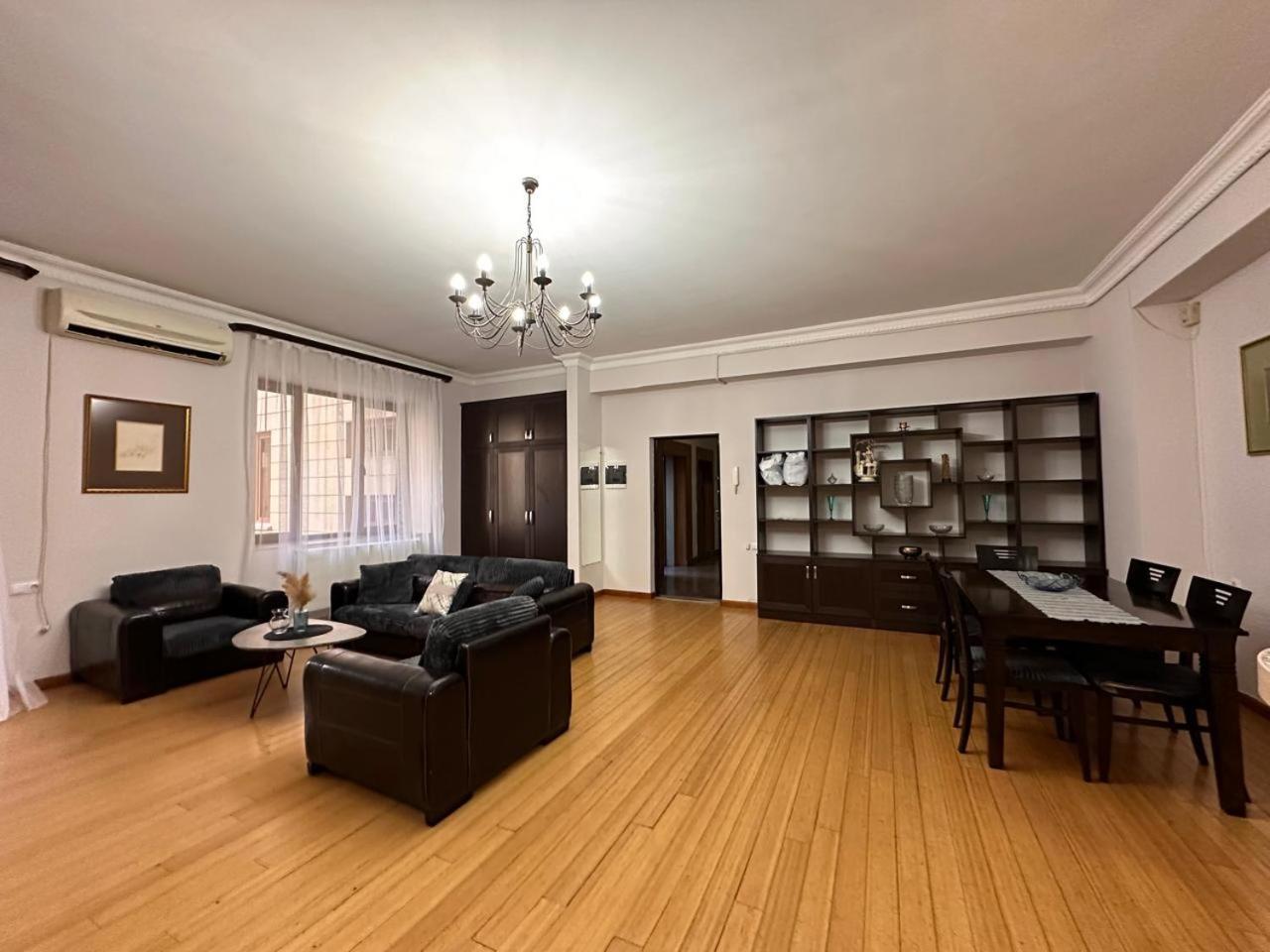 Hotel California Boutique Yerevan Exterior photo